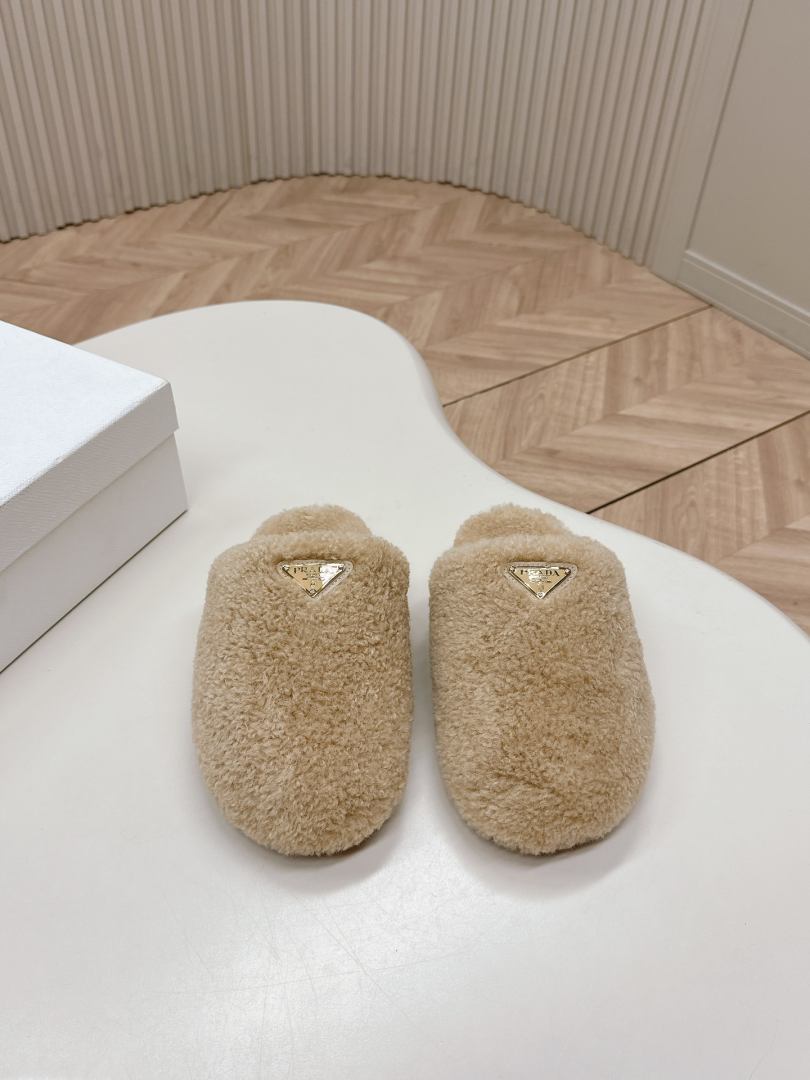 Prada Slides