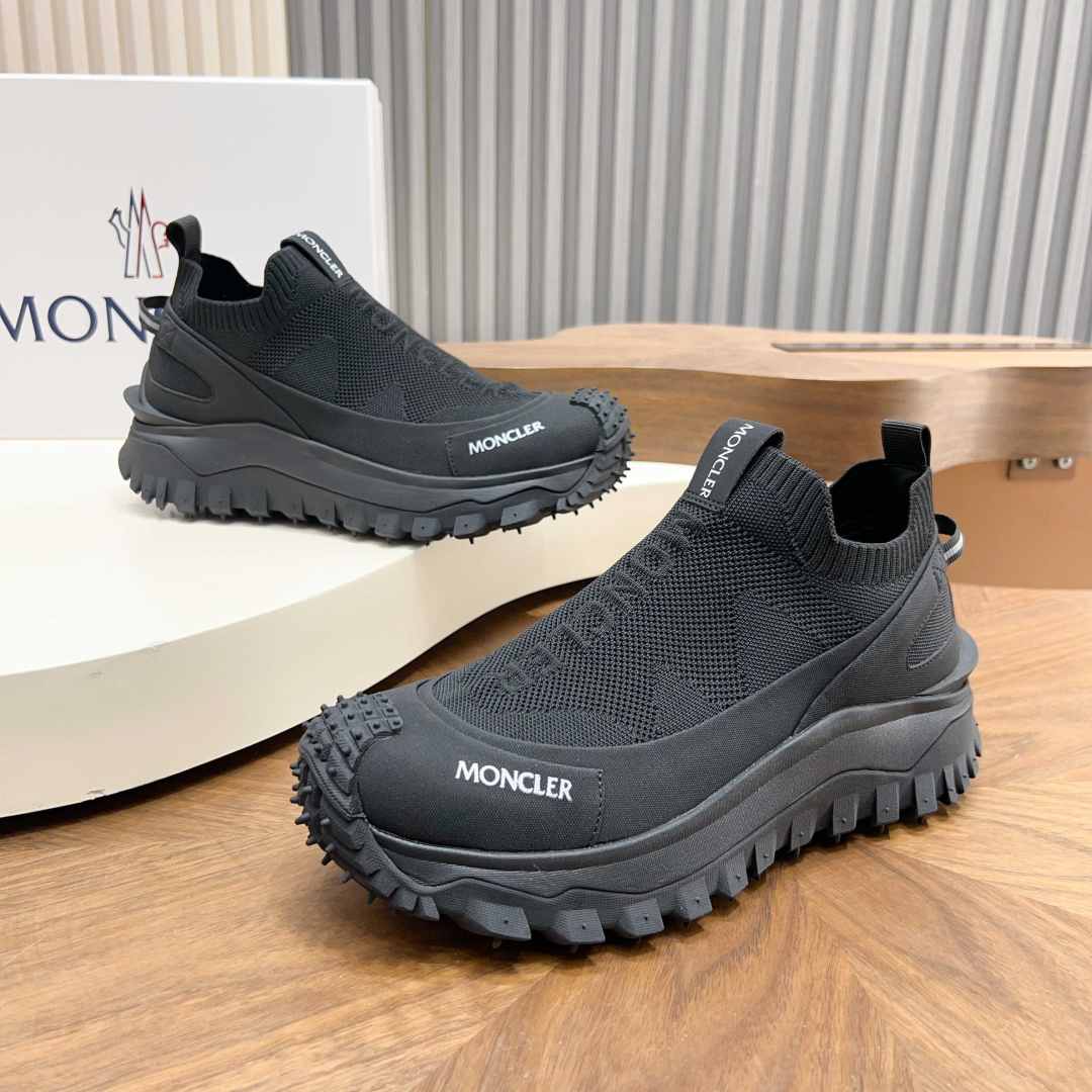Sports Shoes