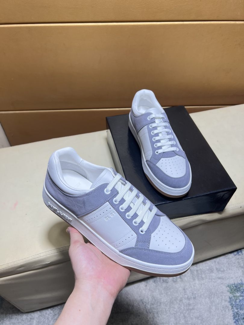 Sports Shoes
