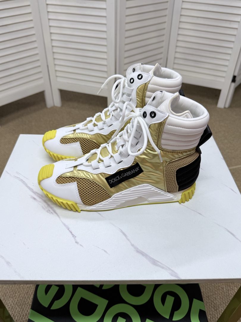 Sports Shoes