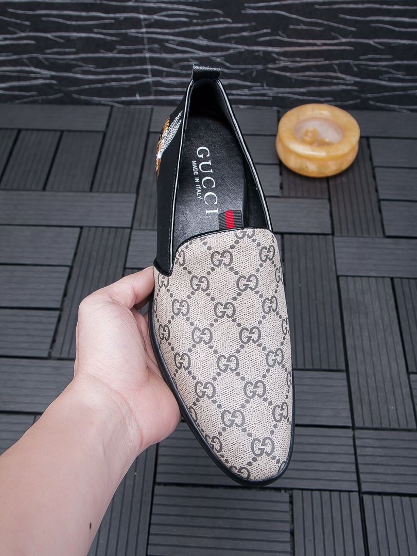 Gucci Leather Shoes