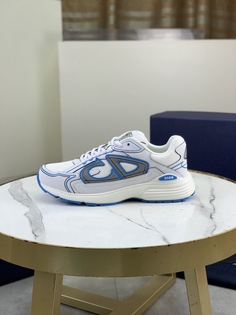 Sports Shoes