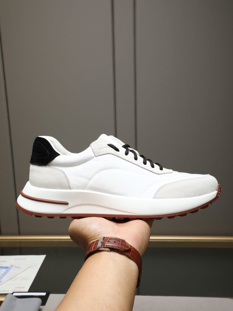 Sports Shoes