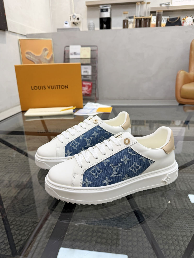 Casual Shoes