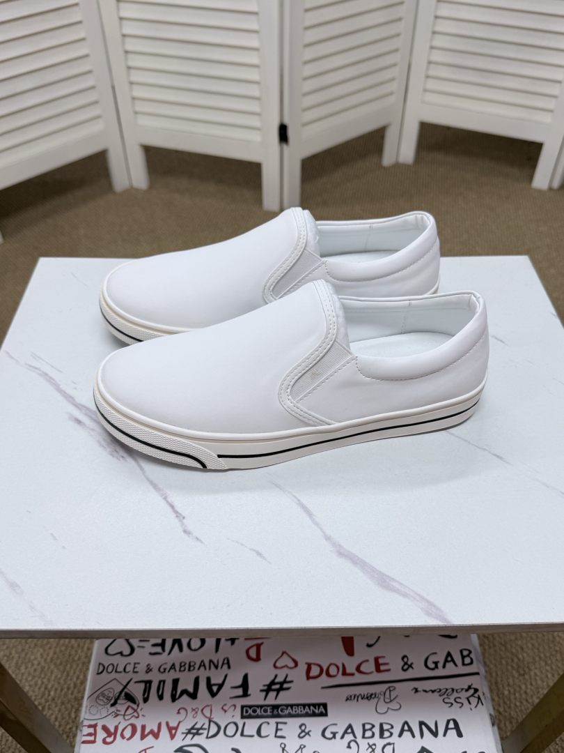 Sports Shoes