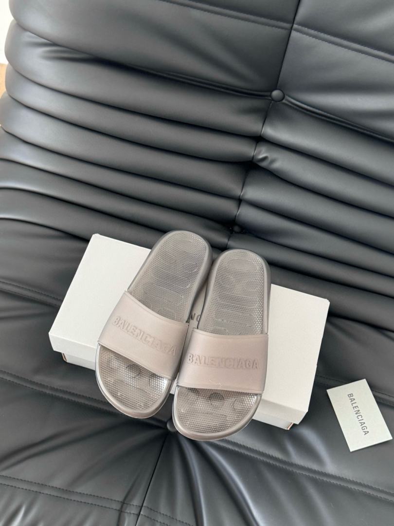 Balenciaga Slides