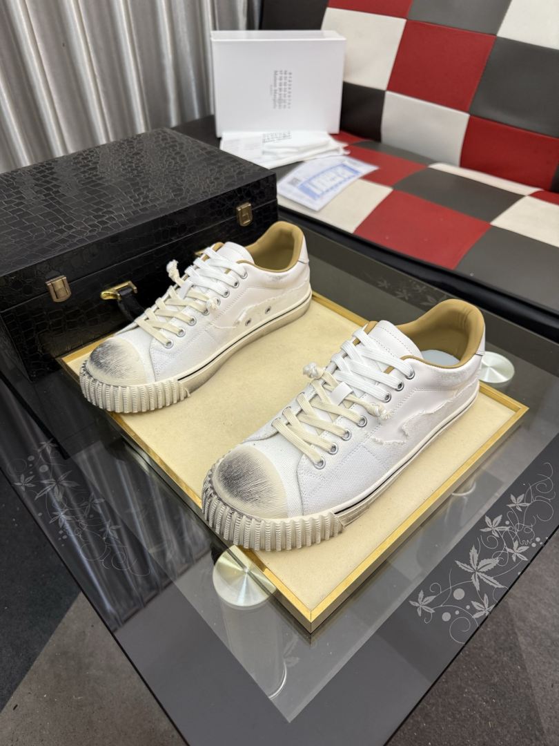 Casual Shoes