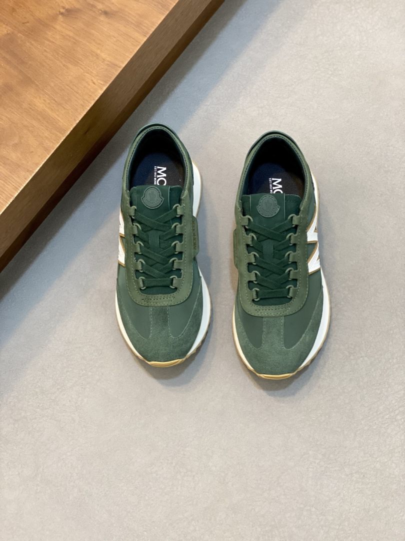 Sports Shoes