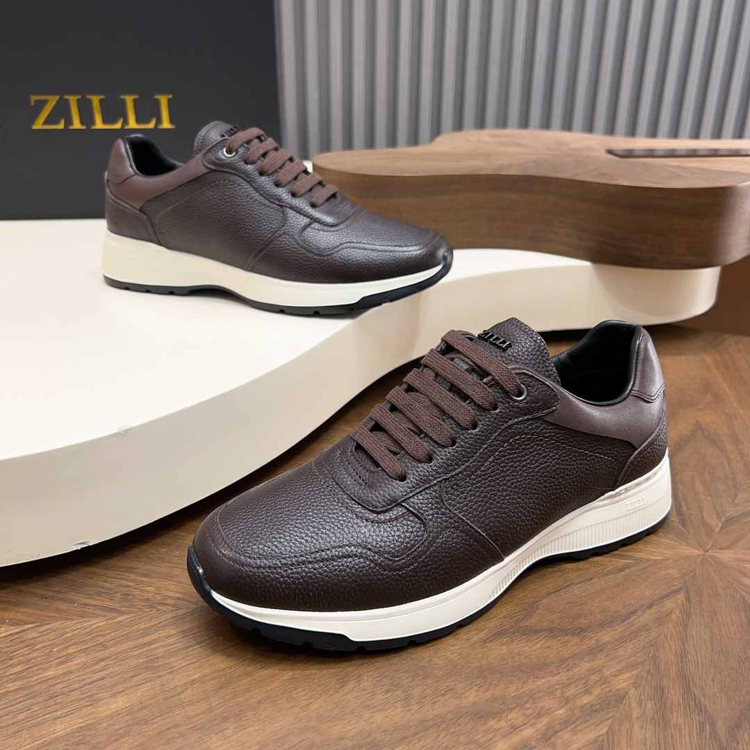 Sports Shoes