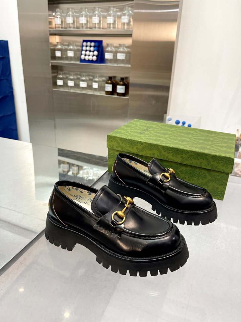 Gucci Casual Shoes