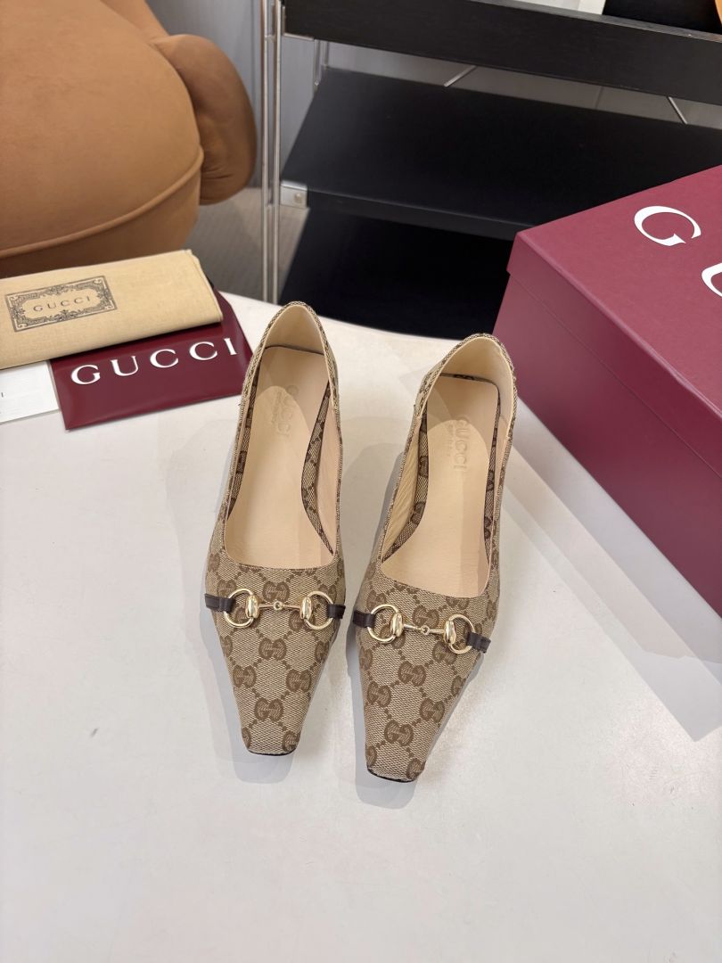 Casual Shoes