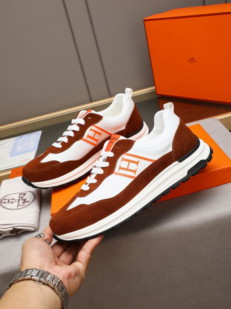 Sports Shoes