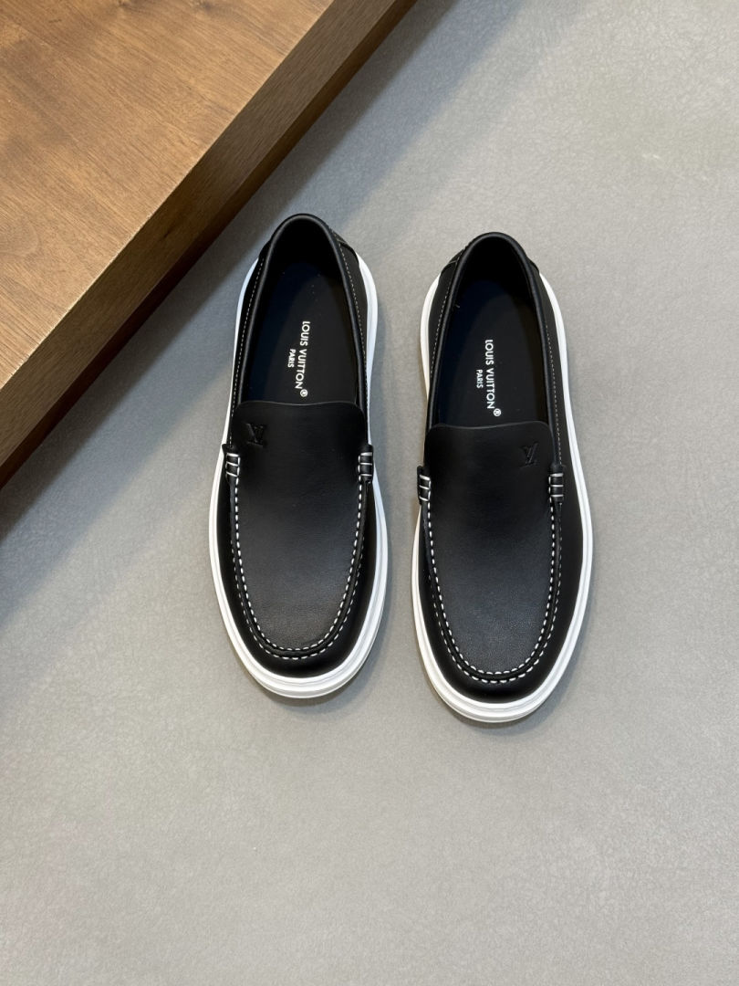 Sports Shoes