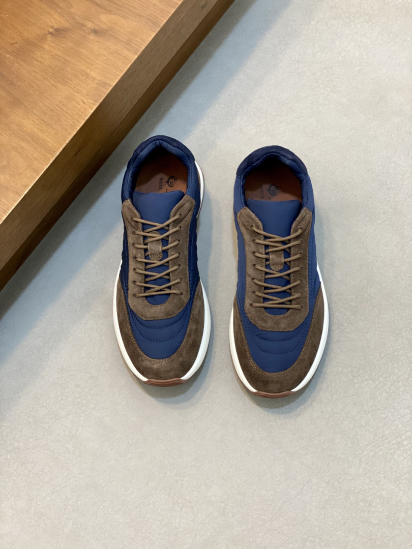 Sports Shoes