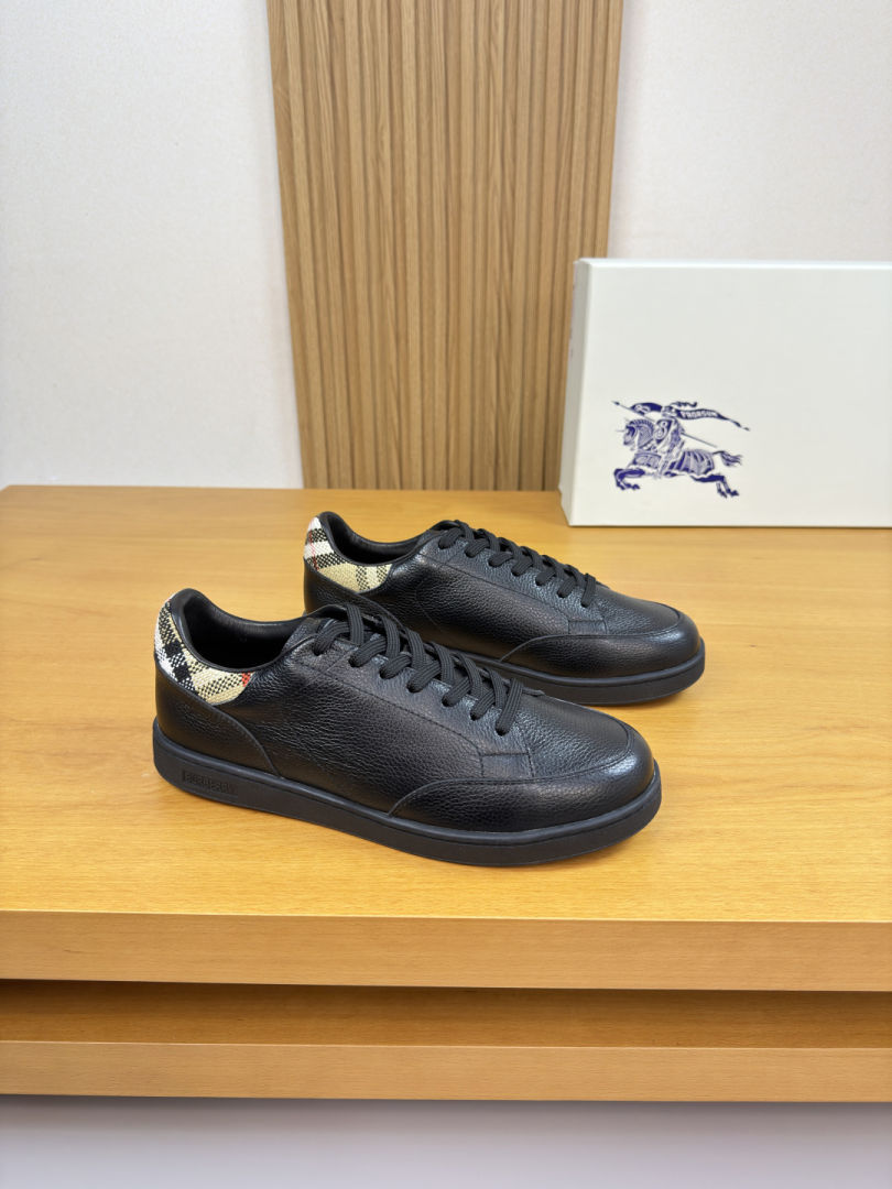 Burberry Sports Shoes