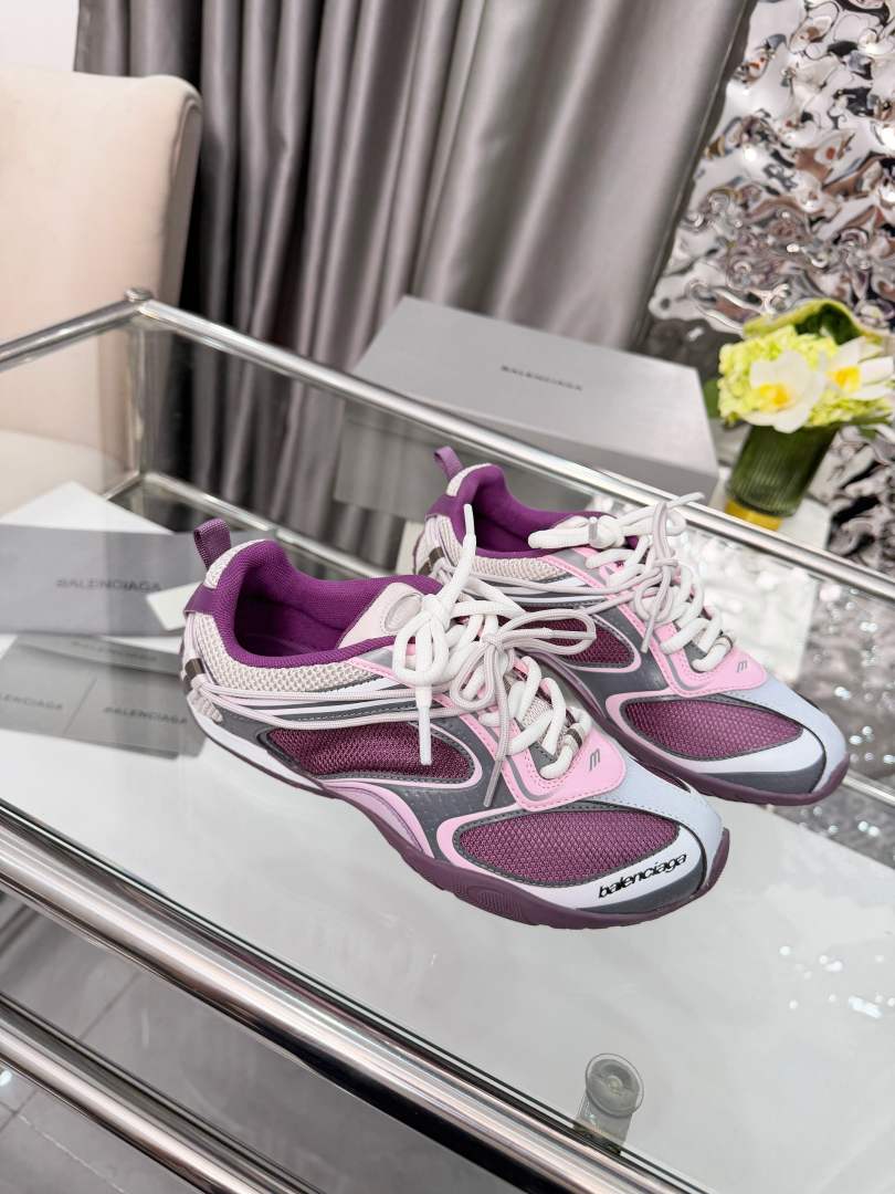 Sports Shoes