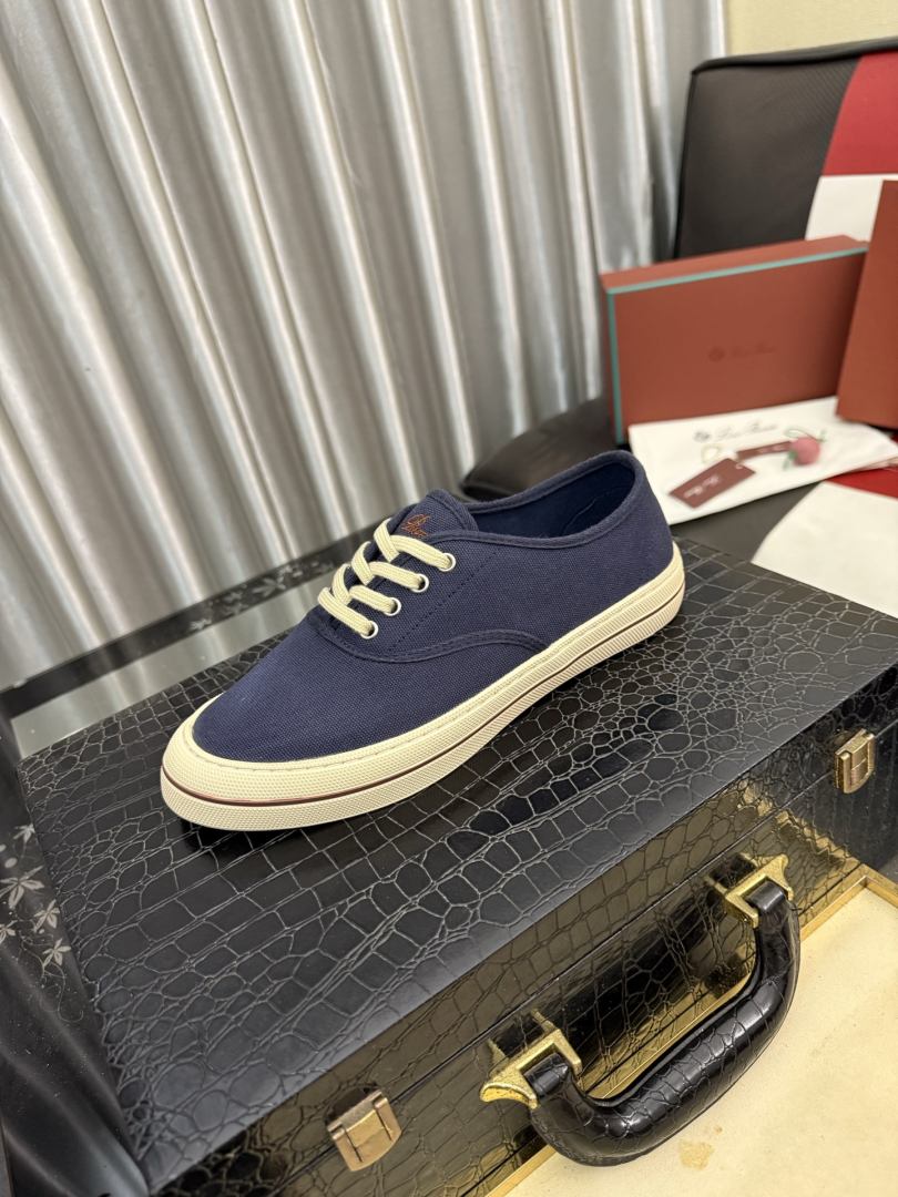 Casual Shoes