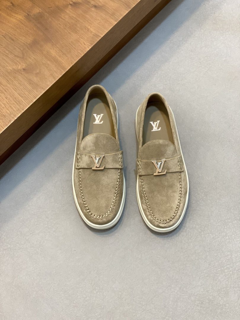 Sports Shoes