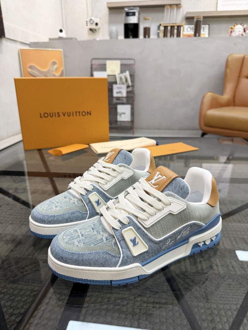 Casual Shoes