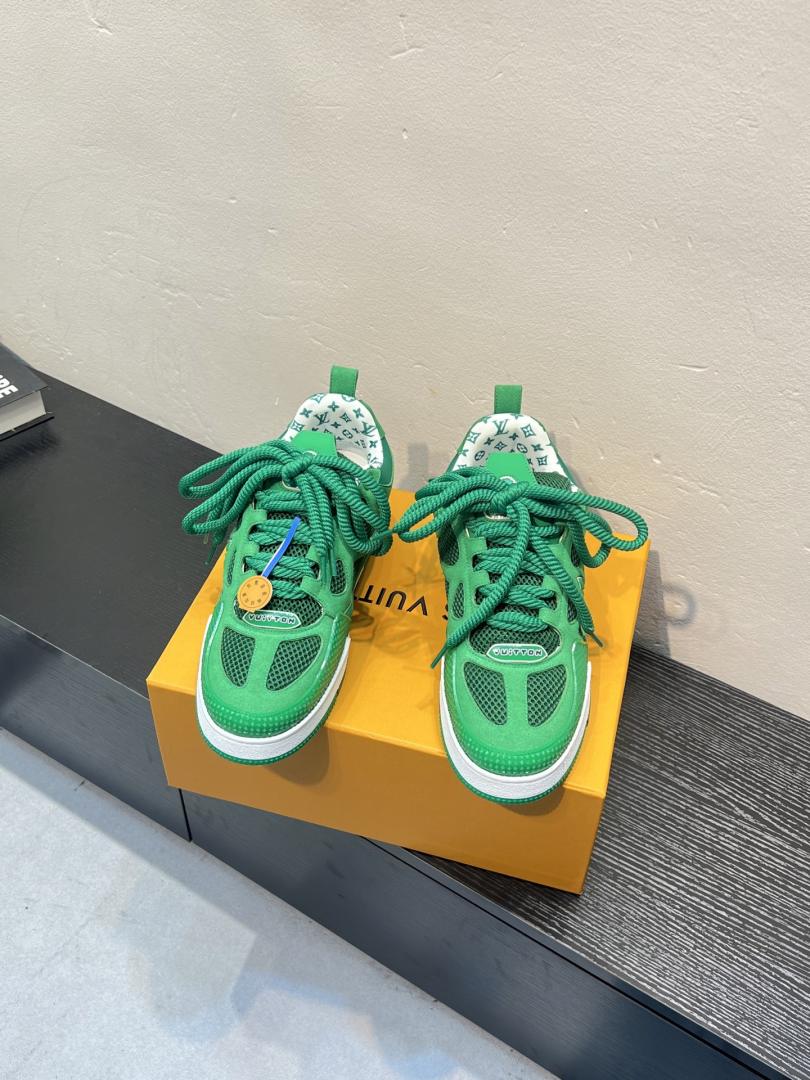 Sports Shoes