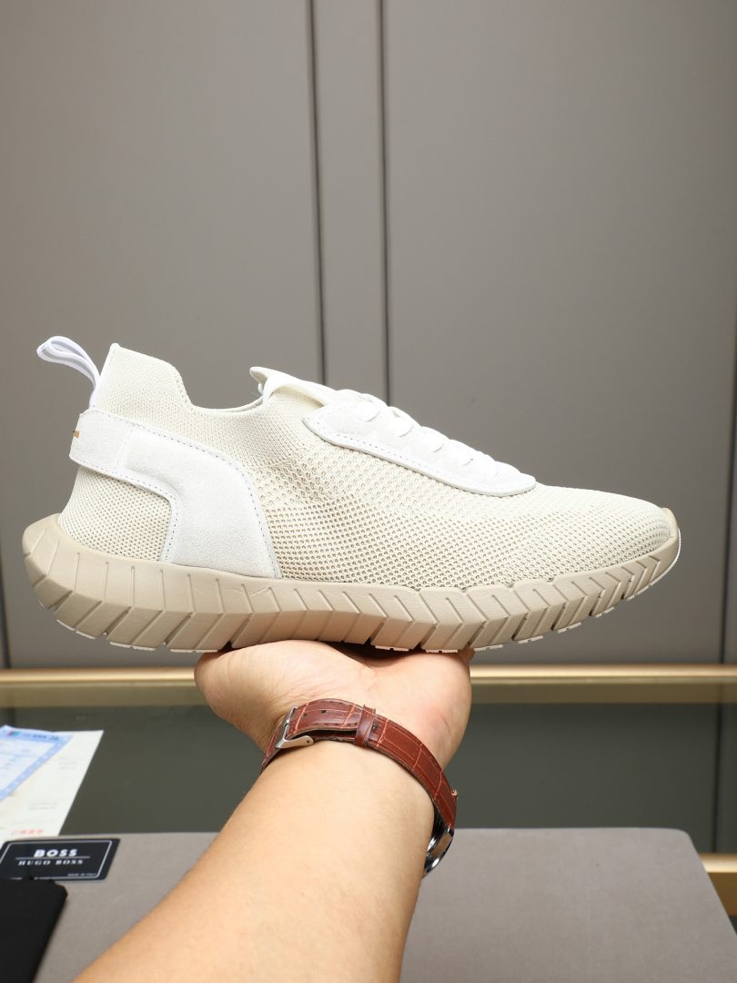 Sports Shoes