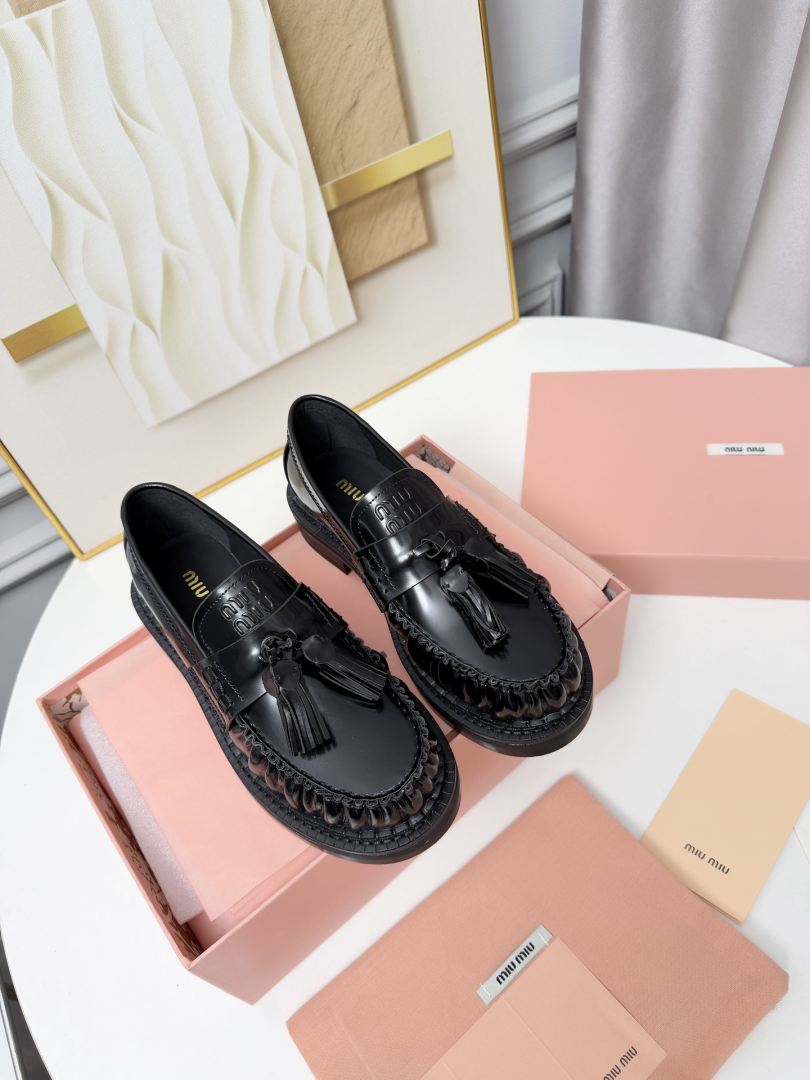 Miu Miu Casual Shoes