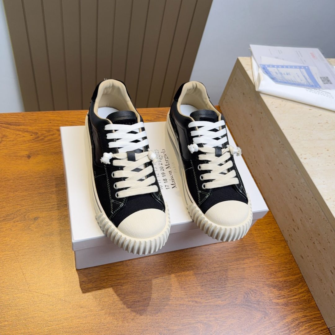 Casual Shoes