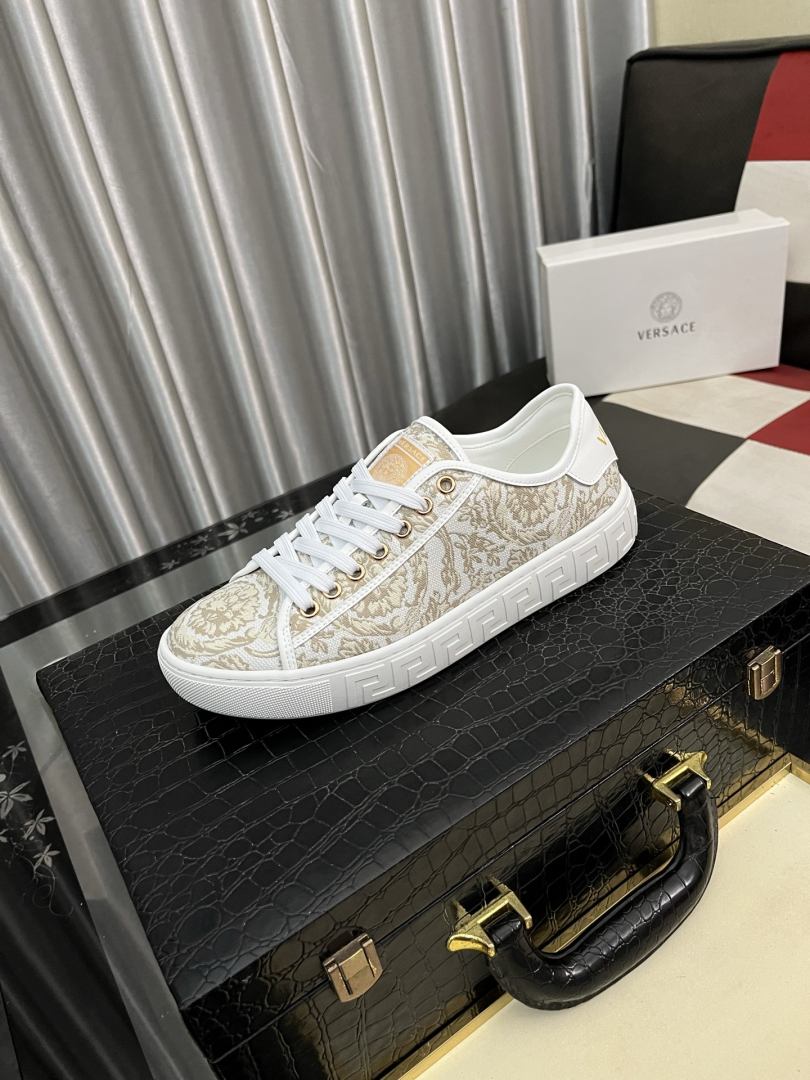 Casual Shoes