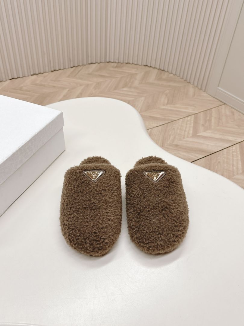 Prada Slides
