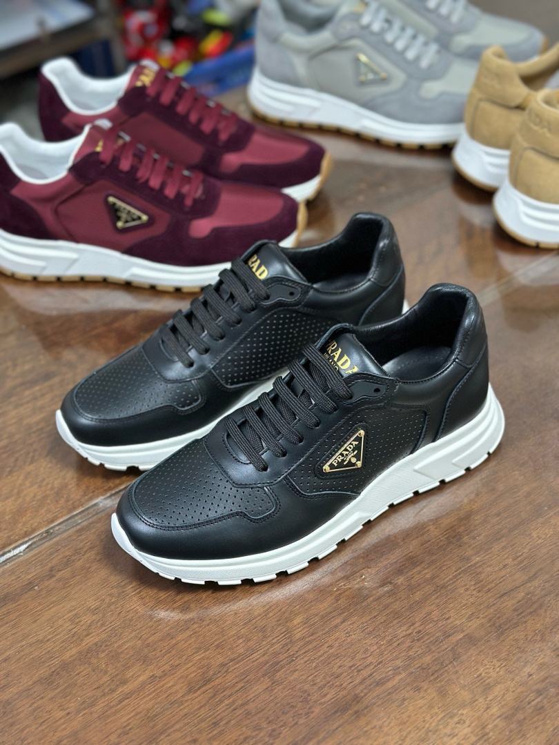 Sports Shoes