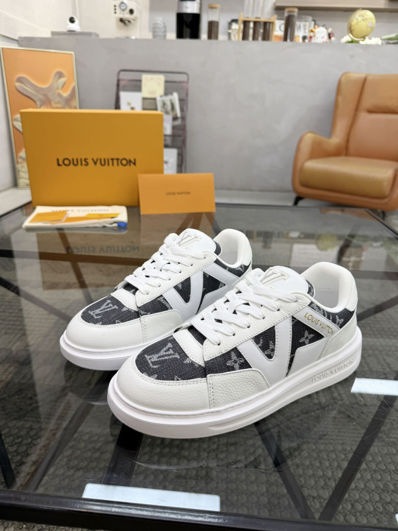 Casual Shoes