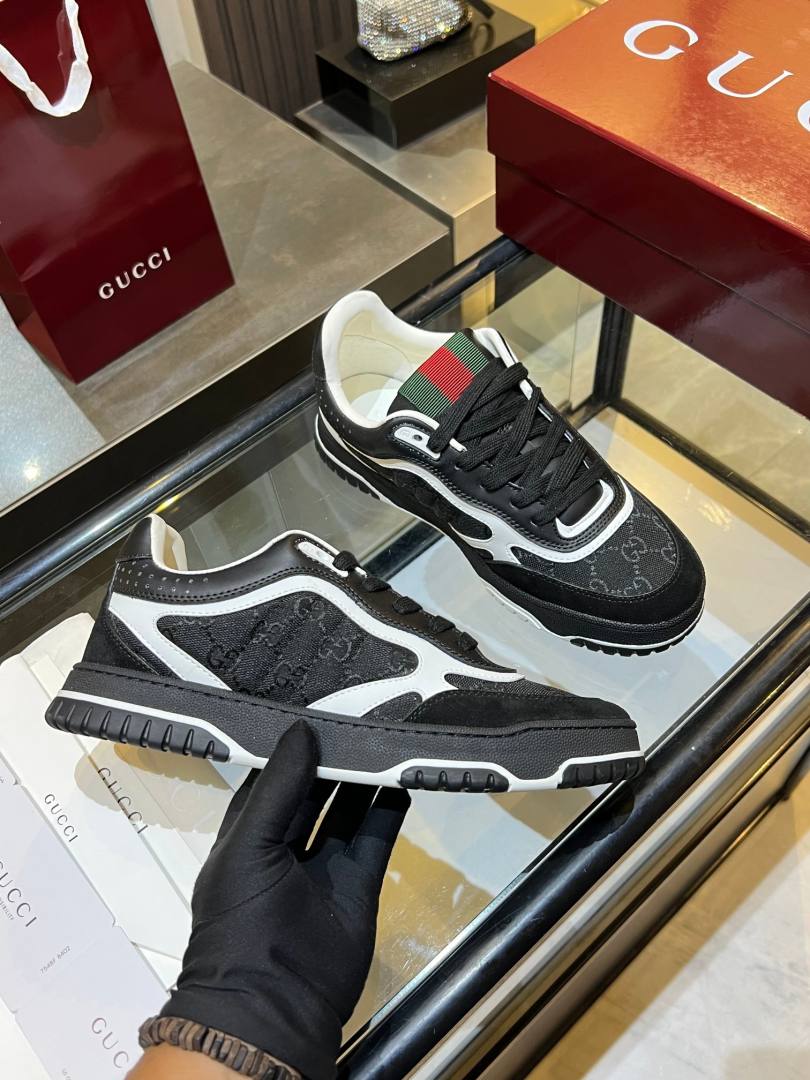 Sports Shoes