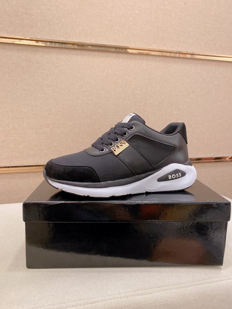Sports Shoes