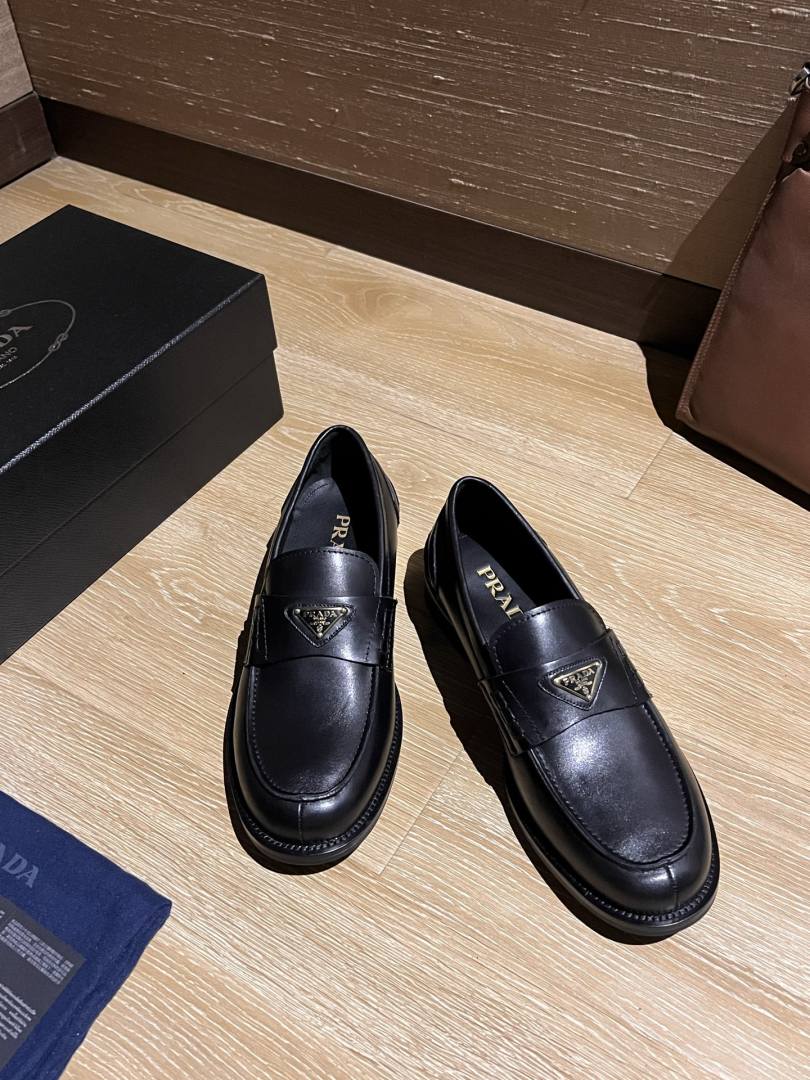 Casual Shoes