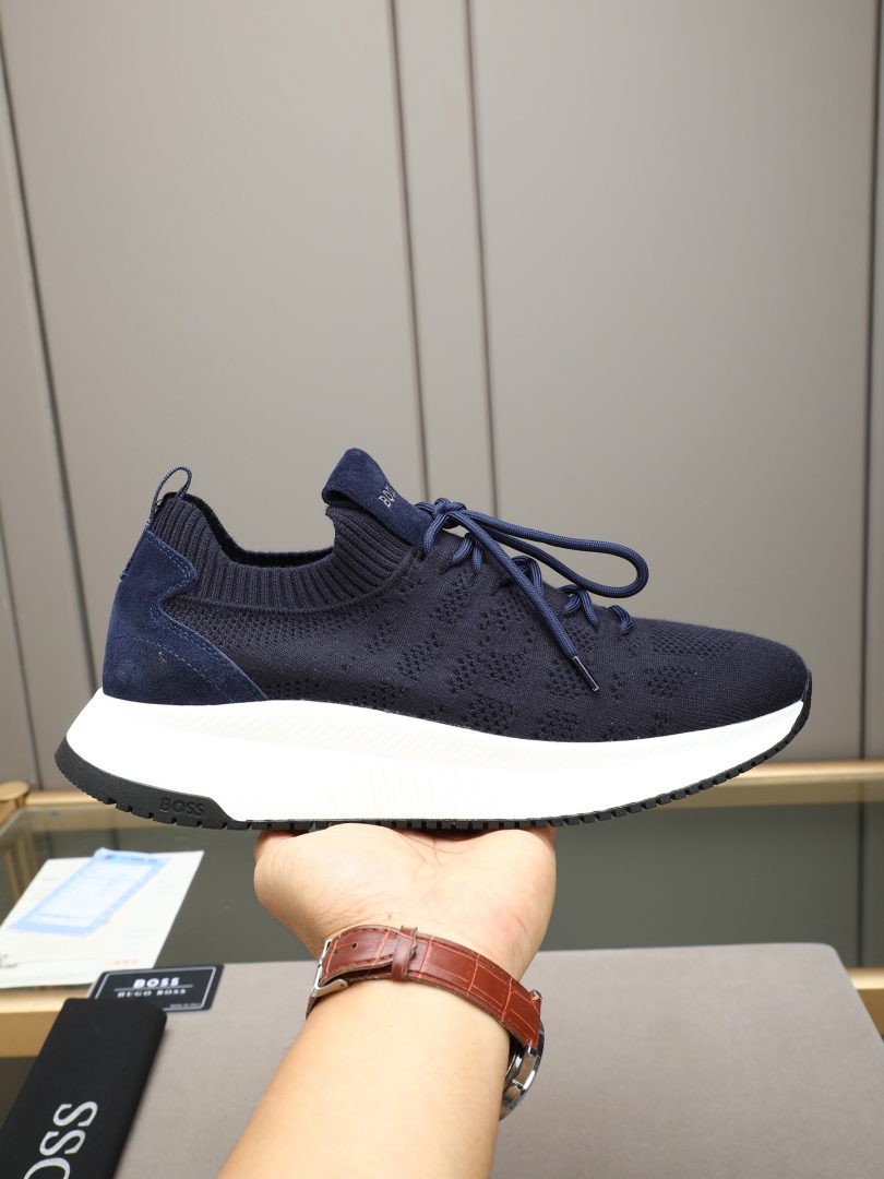 Sports Shoes