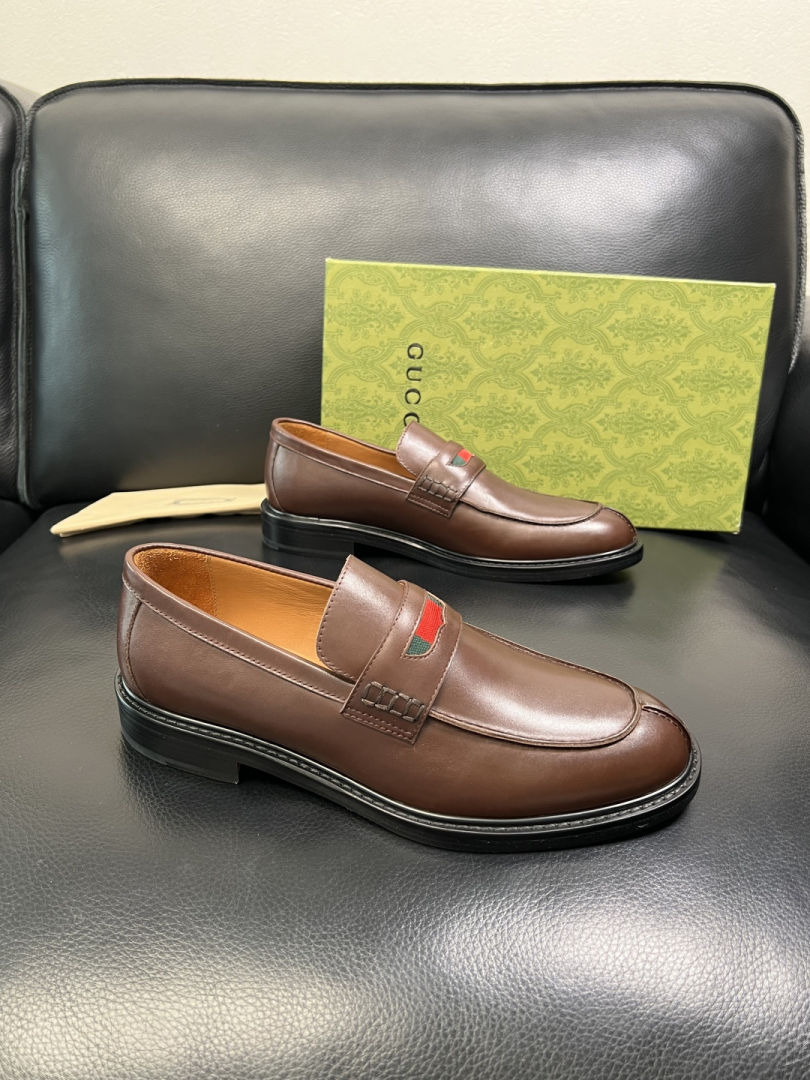 Gucci Leather Shoes