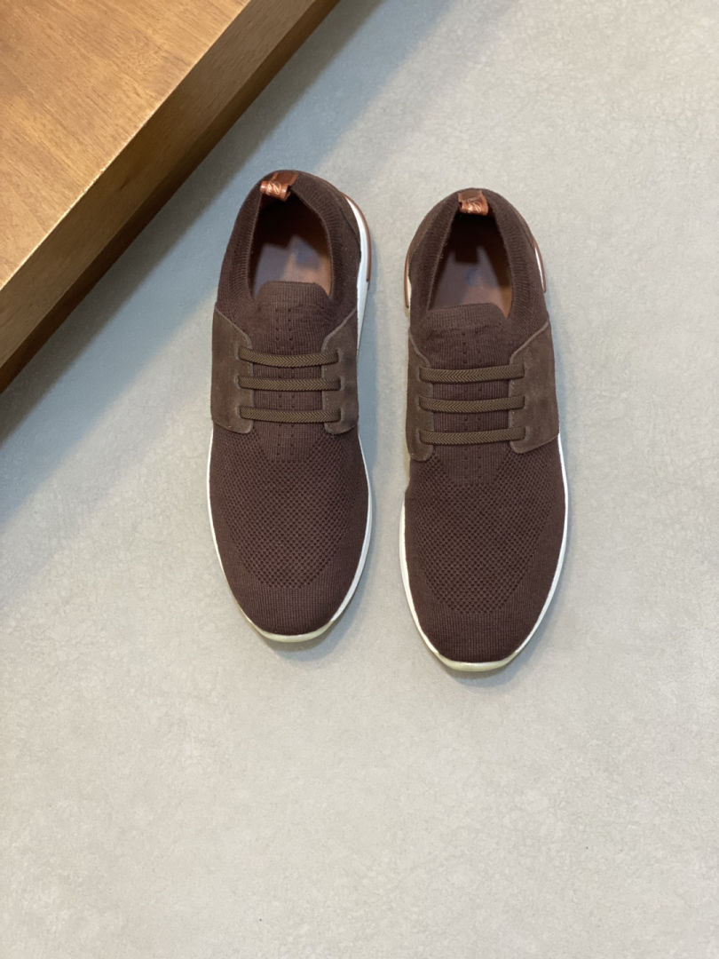 Sports Shoes
