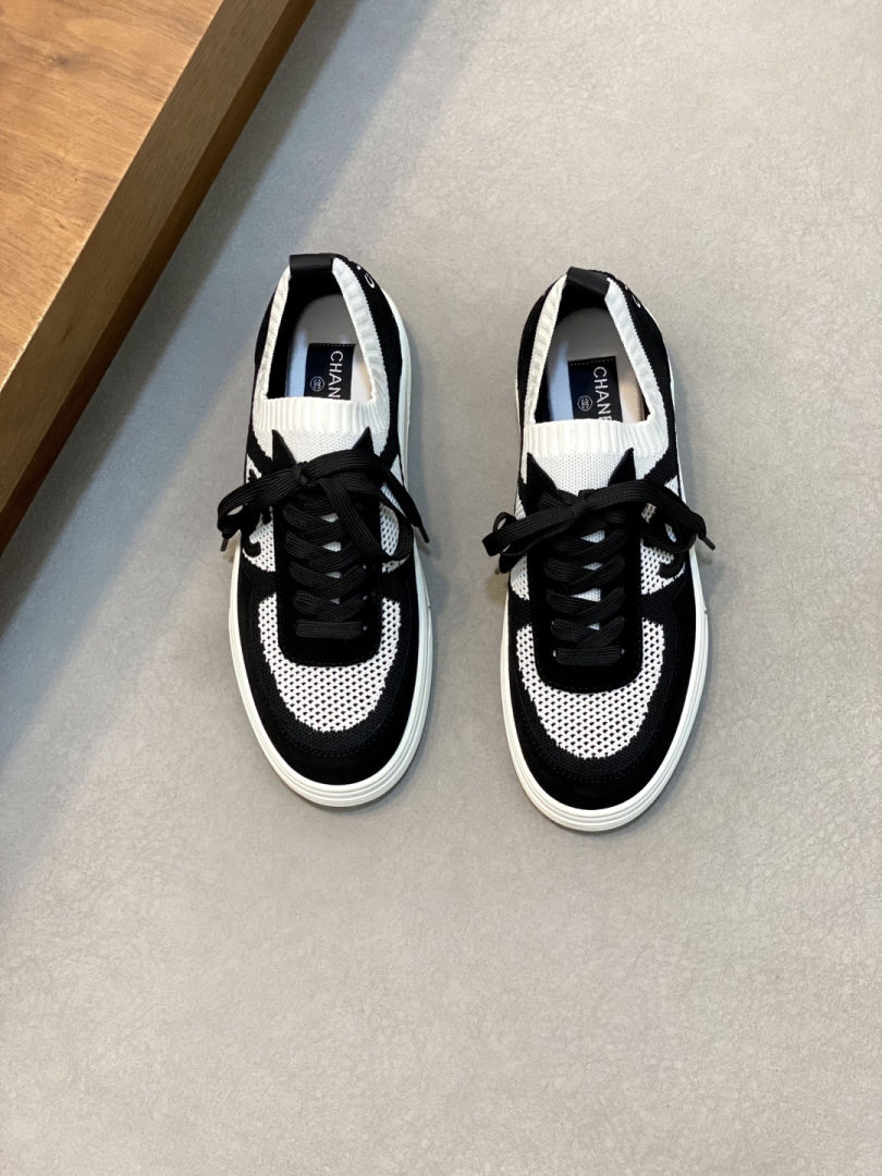 Sports Shoes
